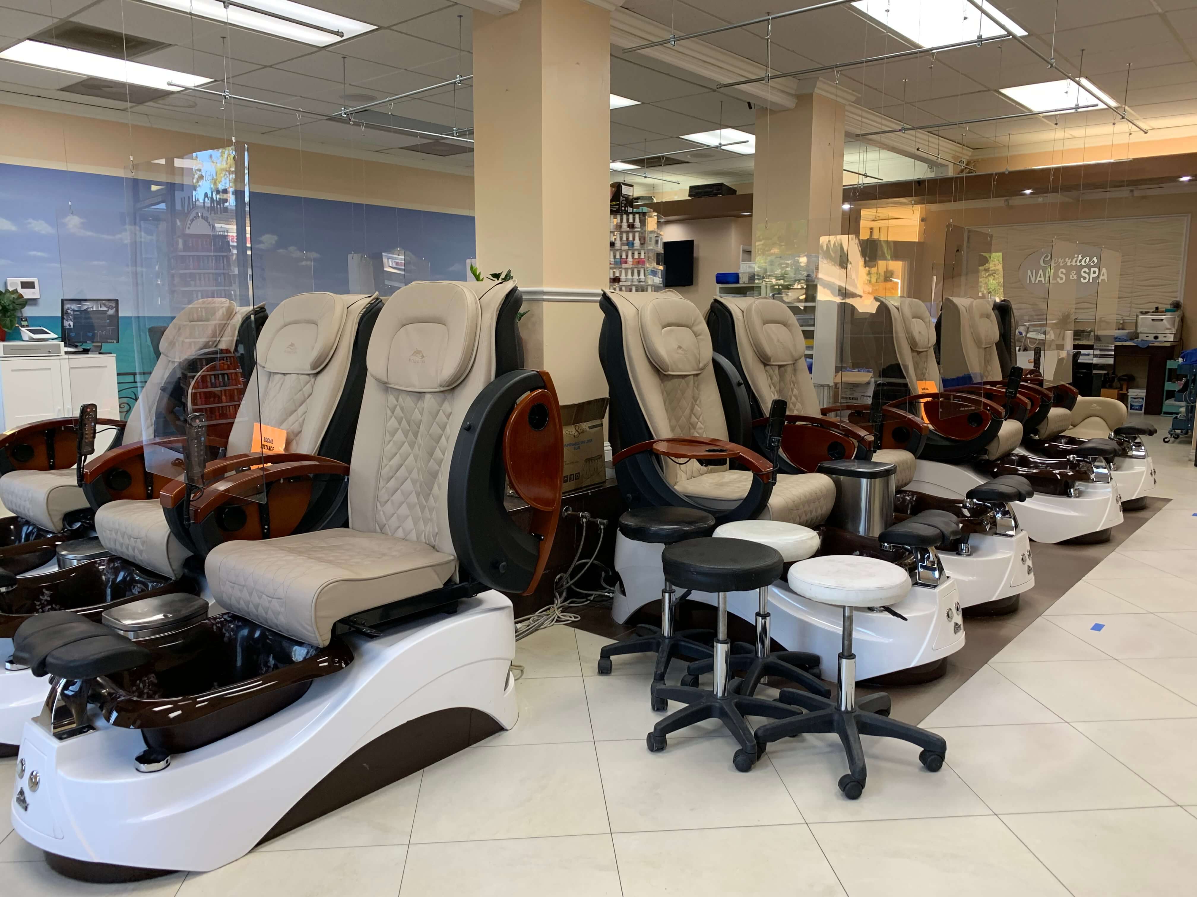 Best nail salon to get your nails done this January 2024🎄 WE ACCEPT WALK-INS  ONLY 🏠 Google MIRACLEONNAILS, Opposite East Legon Police… | Instagram